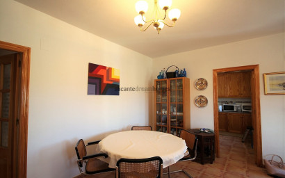 Resale - Villa -
Castalla