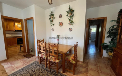 Resale - Villa -
Castalla