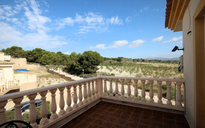 Resale - Villa -
Castalla