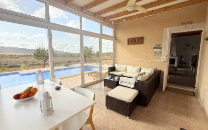 Resale - Villa -
BARBARROJA