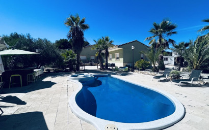 Revente - Villa -
Monovar