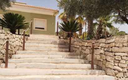 Revente - Villa -
Monovar