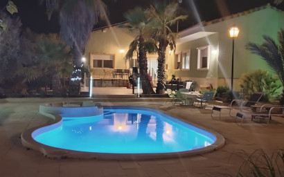 Revente - Villa -
Monovar