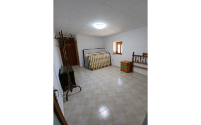 Resale - Finca / Country Property -
Yecla