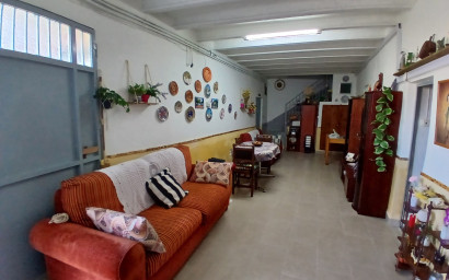 Resale - Finca / Country Property -
Yecla