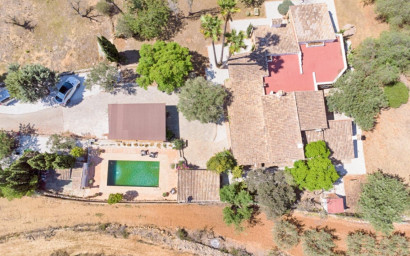 Resale - Finca / Country Property -
Benissa