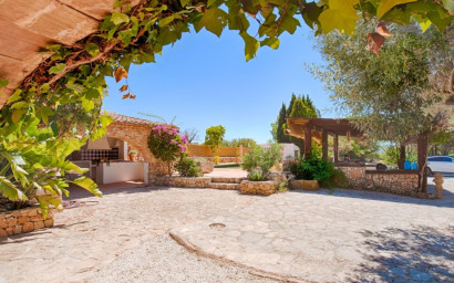 Resale - Finca / Country Property -
Benissa