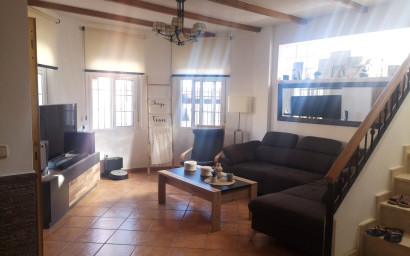 Resale - Villa -
Los Montesinos - La Herrada