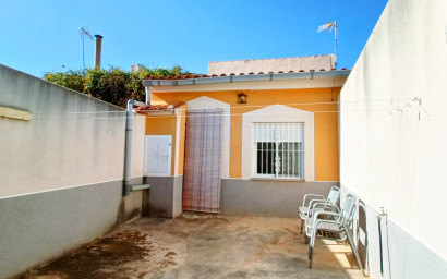 Resale - Townhouse -
BARBARROJA - Barbarroja