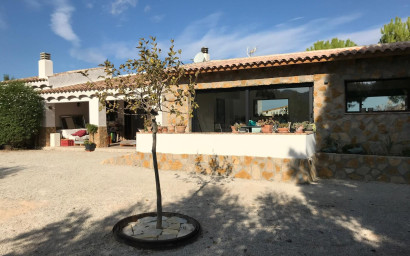 Resale - Finca / Country Property -
Murcia