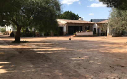 Resale - Finca / Country Property -
Murcia