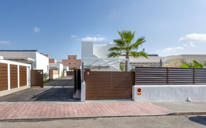 Resale - Villa -
Los Montesinos - Los Montesinos - Urb. La Herrada