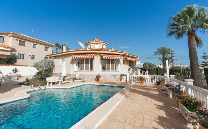 Revente - Detached Villa -
Ciudad Quesada