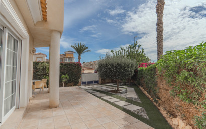 Resale - Semi-detached house -
Guardamar del Segura - El Raso