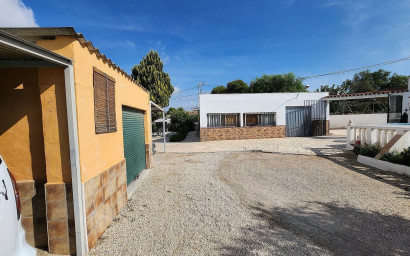 Resale - Detached Villa -
Sax