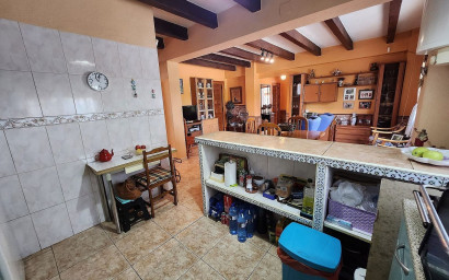 Resale - Detached Villa -
Sax