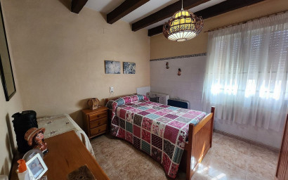 Resale - Detached Villa -
Sax