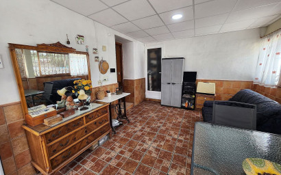 Resale - Detached Villa -
Sax