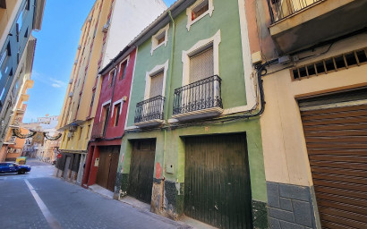 Resale - Townhouse -
Villena