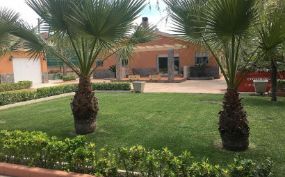 Resale - Detached Villa -
Novelda