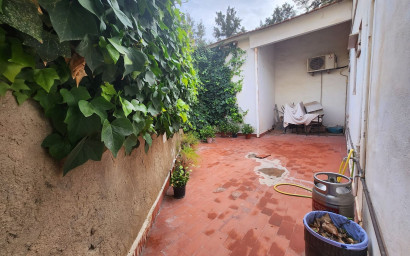 Revente - Maison mitoyenne -
Mon&oacute;var - Monovar