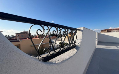 Resale - Villa -
La Siesta