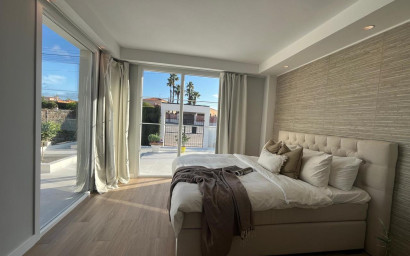 Resale - Villa -
La Siesta