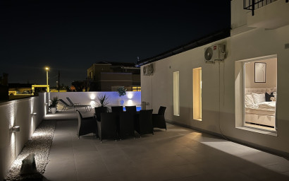 Resale - Villa -
La Siesta