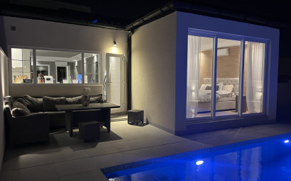 Resale - Villa -
La Siesta