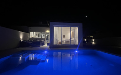 Resale - Villa -
La Siesta