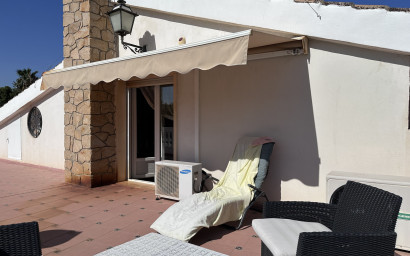 Resale - Villa -
Elche