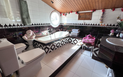 Resale - Villa -
Elche