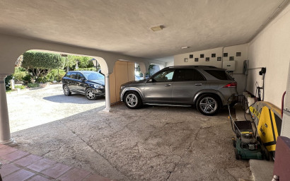 Resale - Villa -
Elche