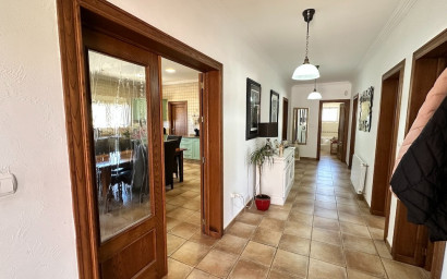 Resale - Villa -
Canada De La Lena