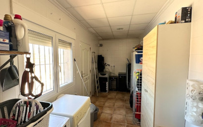 Resale - Villa -
Canada De La Lena
