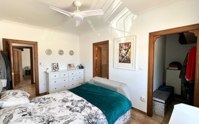 Resale - Villa -
Canada De La Lena