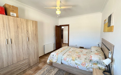 Resale - Villa -
Canada De La Lena