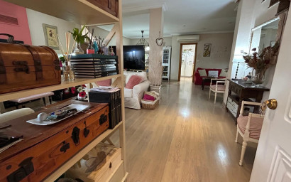 Herverkoop - Herenhuis -
Los Montesinos