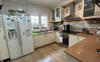 Herverkoop - Herenhuis -
Los Montesinos