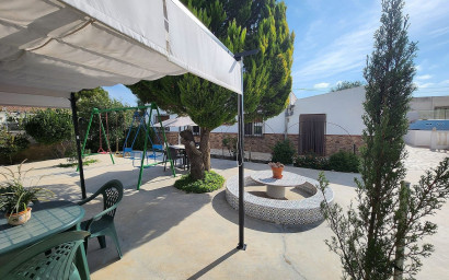 Resale - Villa -
Sax