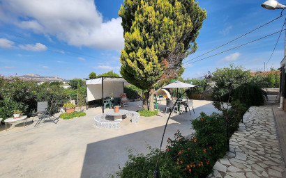 Resale - Villa -
Sax