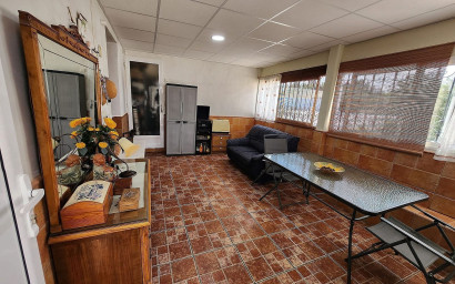 Resale - Villa -
Sax