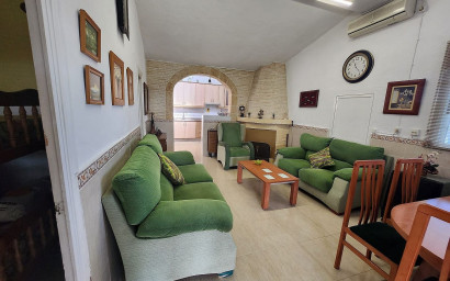 Resale - Villa -
Villena