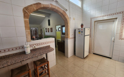 Resale - Villa -
Villena