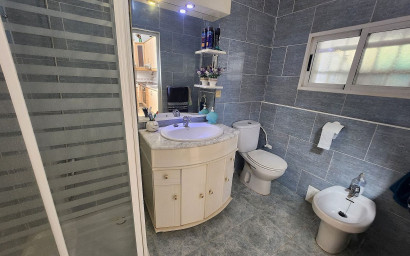 Resale - Villa -
Villena