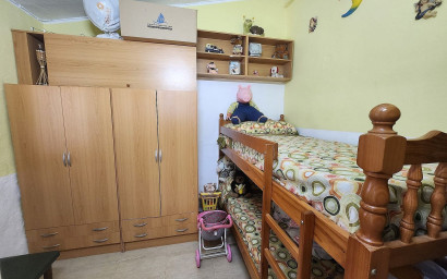 Resale - Villa -
Villena