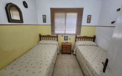 Resale - Villa -
Villena