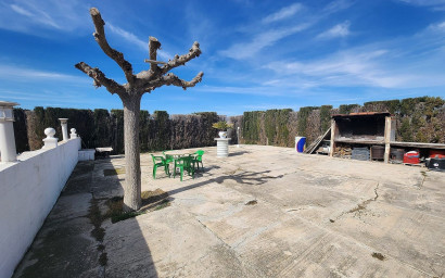 Resale - Villa -
Villena