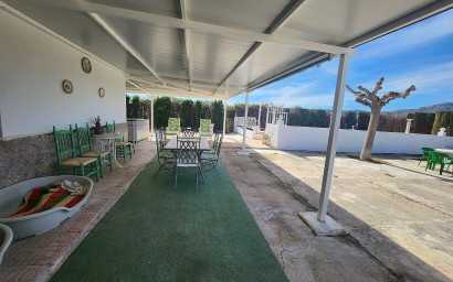 Resale - Villa -
Villena