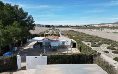 Resale - Villa -
Villena